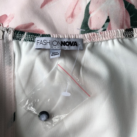 Fashion Nova Halter Dress - Picture 6 of 6